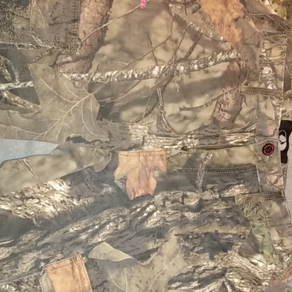 Womens Mossy Oak camouflage pants